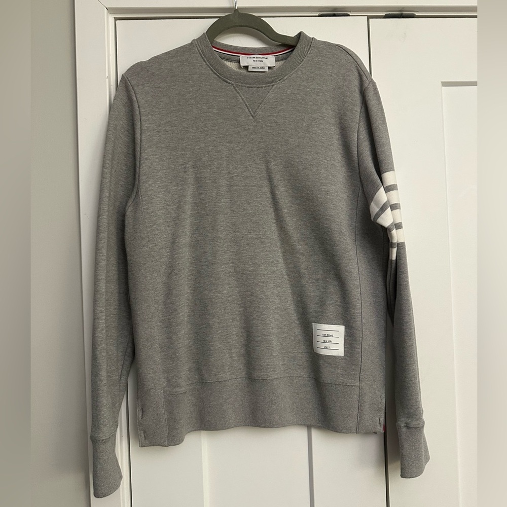 THOM BROWNE Men's Classic Crewneck Sweatshirt with Striped Sleeve Medium Grey